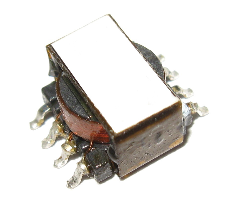 ER Transformer with Surface Mount Pins